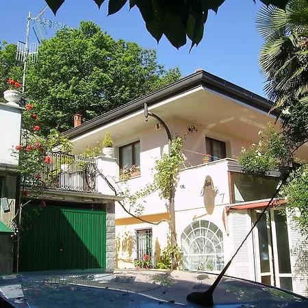 فندق مبيت وإفطار B&B Madonna Della Neve ستريزا
