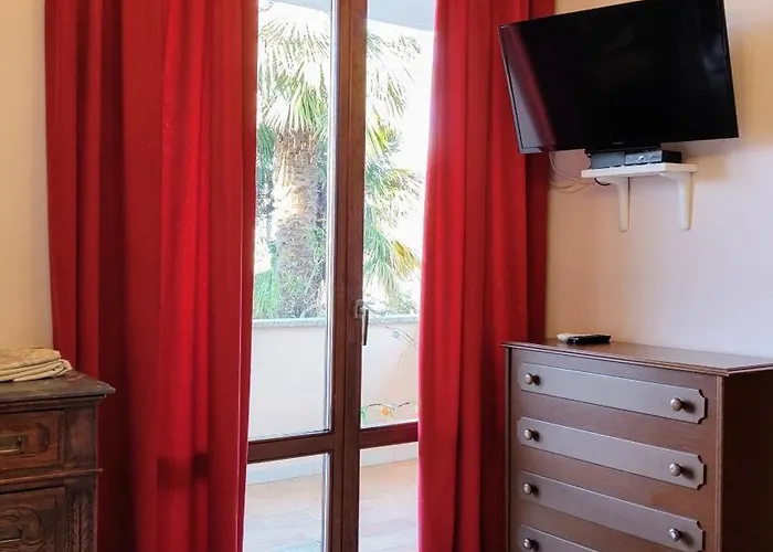 Madonna Della Neve Oda ve Kahvaltı